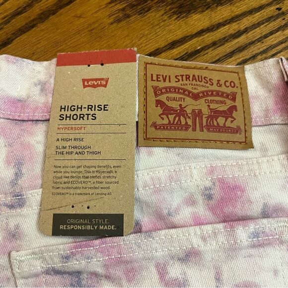 Levi’s High Rise Shorts White, Purple/Lavender & Pink Tie Dye Size 14/32 Denim - Picture 3 of 8